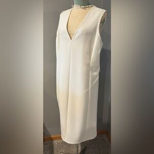 BCBG MaxAzria white shift dress with zipper back Womens Medium